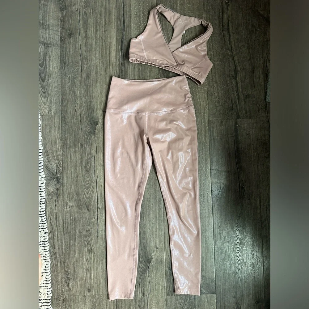 Beyond Yoga Dusty Rose High-Waist Leggings & Sports Bra Set